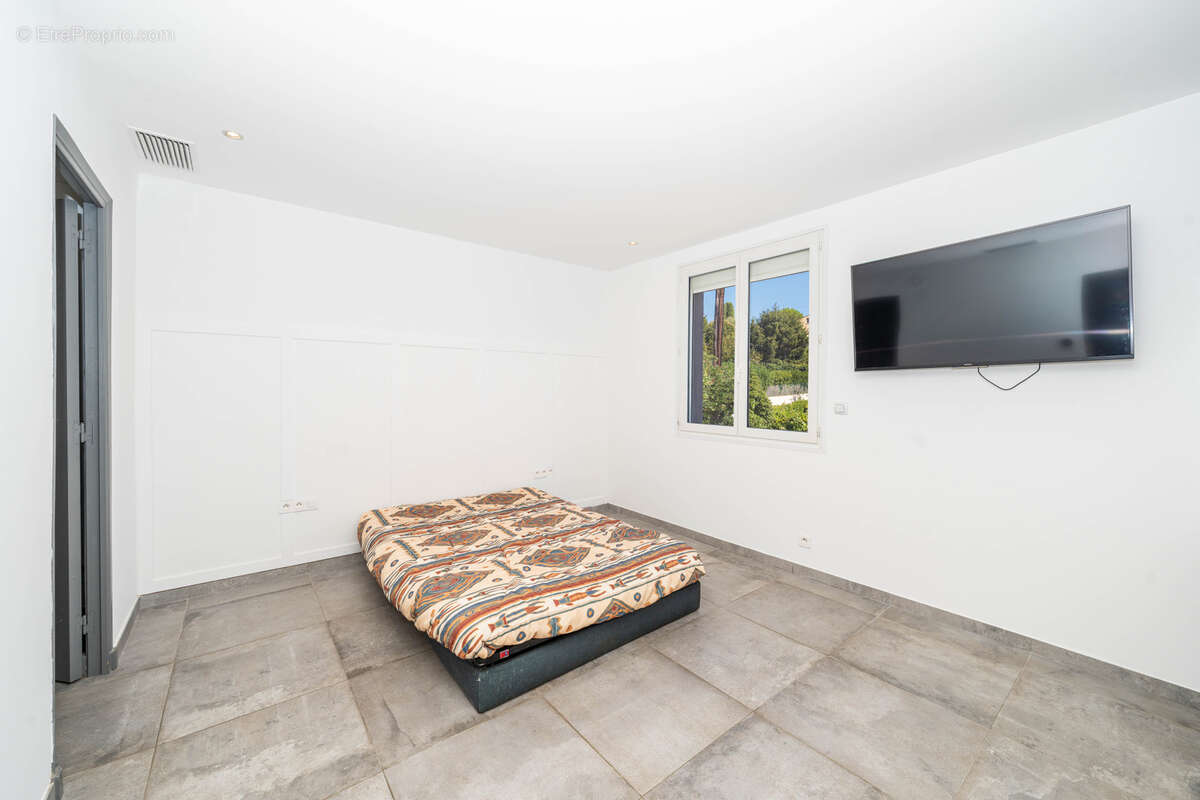 Maison à VILLENEUVE-LOUBET