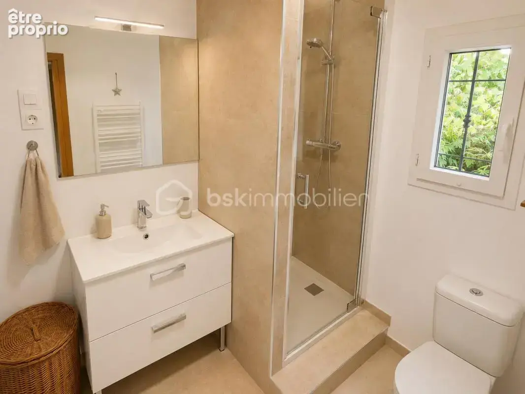NÉOULES – Propriété de caractère d'environ 240 m² – Famille, patrimoine & revenus – Terrain de 2 600 m² avec piscine - photo 22