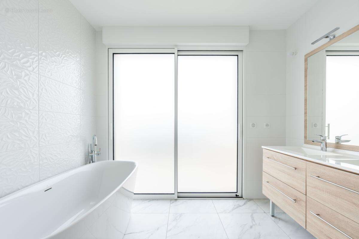 Appartement à SAINT-MAUR-DES-FOSSES