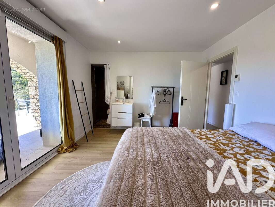 Photo 8 - Maison à LES ISSAMBRES