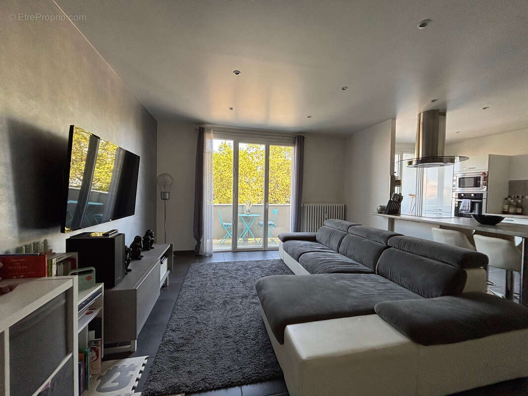 Appartement à SAINT-ETIENNE