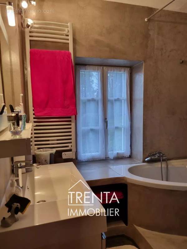 Maison à SAINT-JEAN-DE-MOIRANS