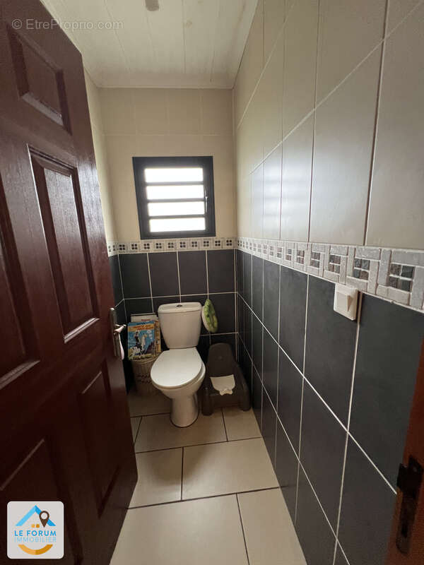 Saint joseph littoral 97480 - villa f6 entretenue et spacieuse - emplacement prise - fort potentiel - photo 12