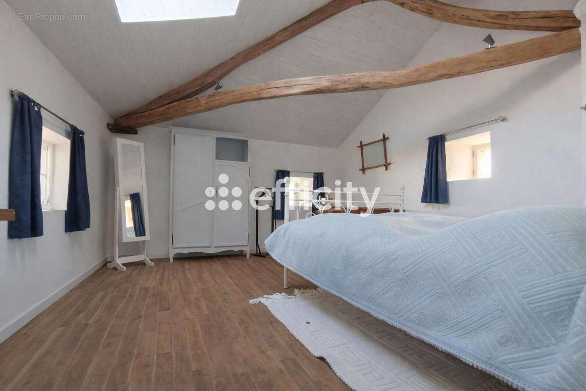 Maison 236 m² à Chaunay  - photo 8