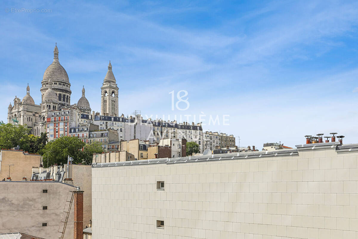 Appartement à PARIS-18E