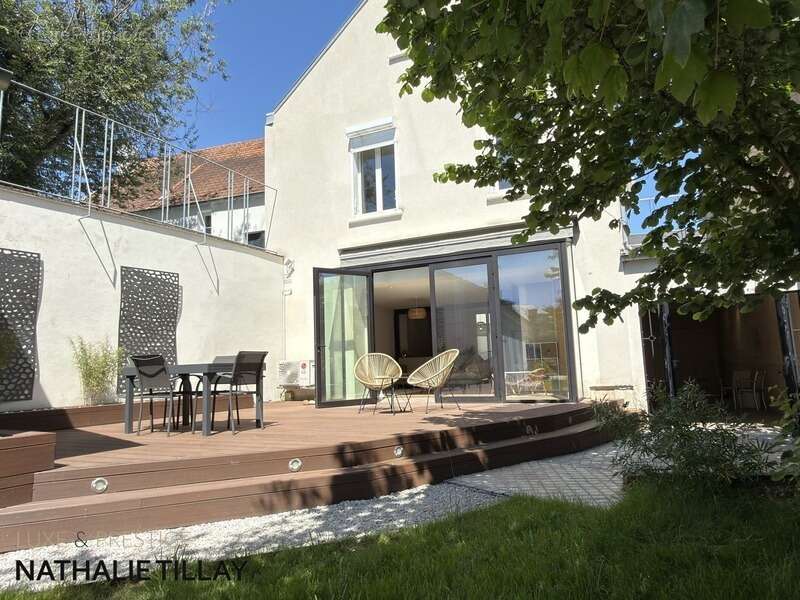 Orleans Dunois, a vendre, maison principale et maison d amis, ensemble avec  jardin, porche d 'entrée possible 2 stationnements - photo 13