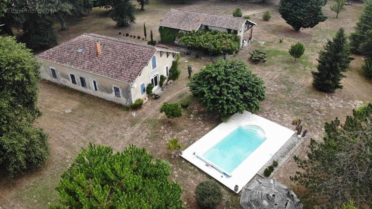 maison #landes #gabarret #dépendances #piscine #cheveaux 