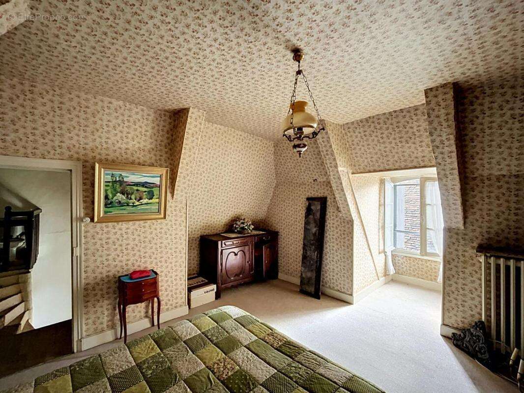 Maison à MONTLUCON