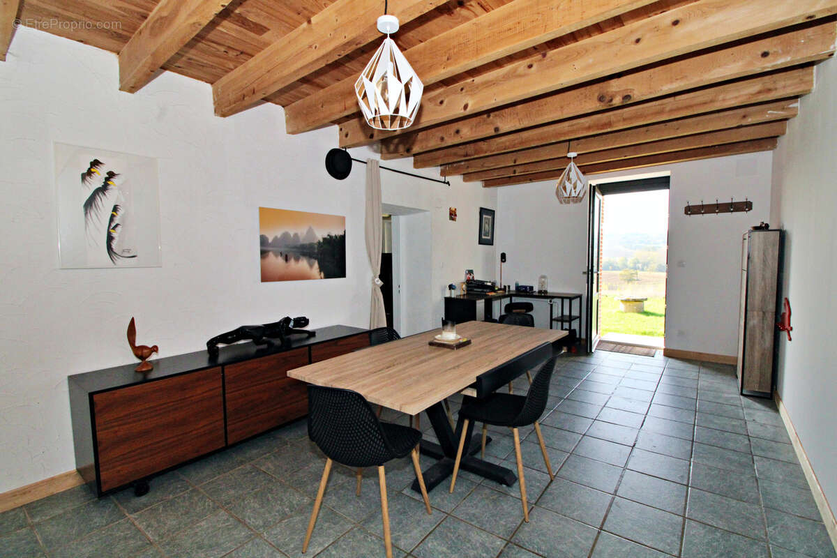 Maison à SAINT-MICHEL-DE-LANES