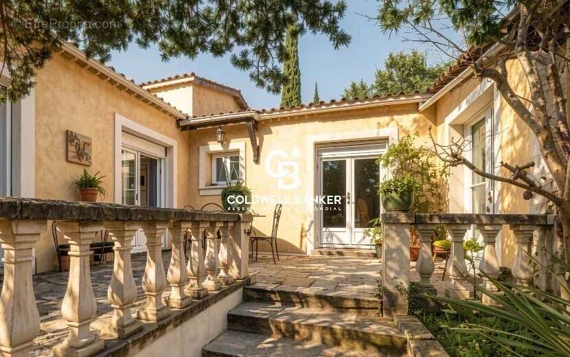 Maison à BAGNOLS-EN-FORET