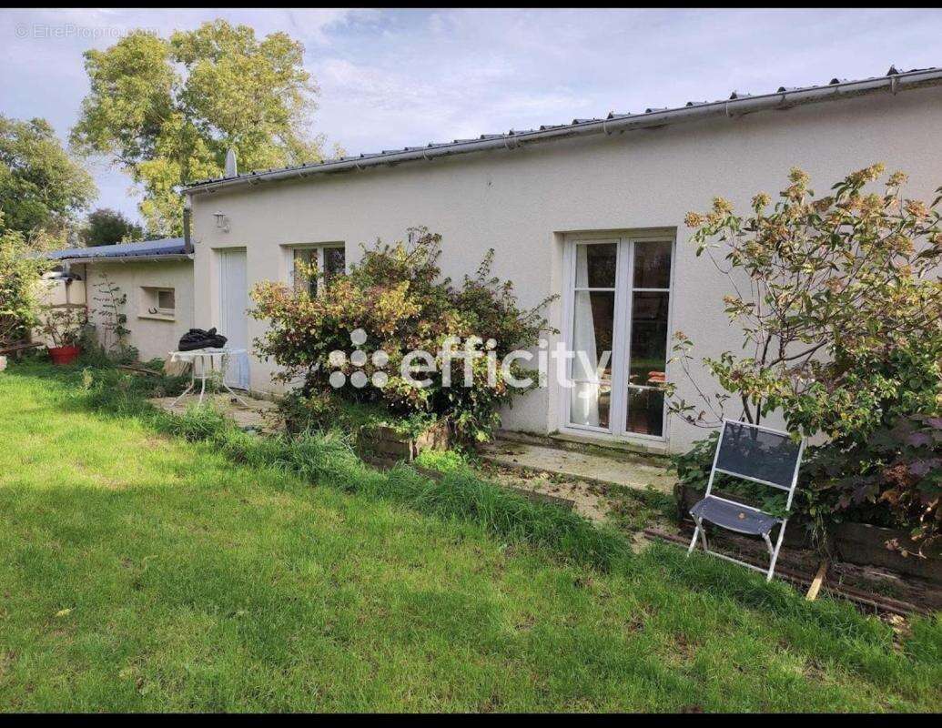 Maison à BAZENVILLE
