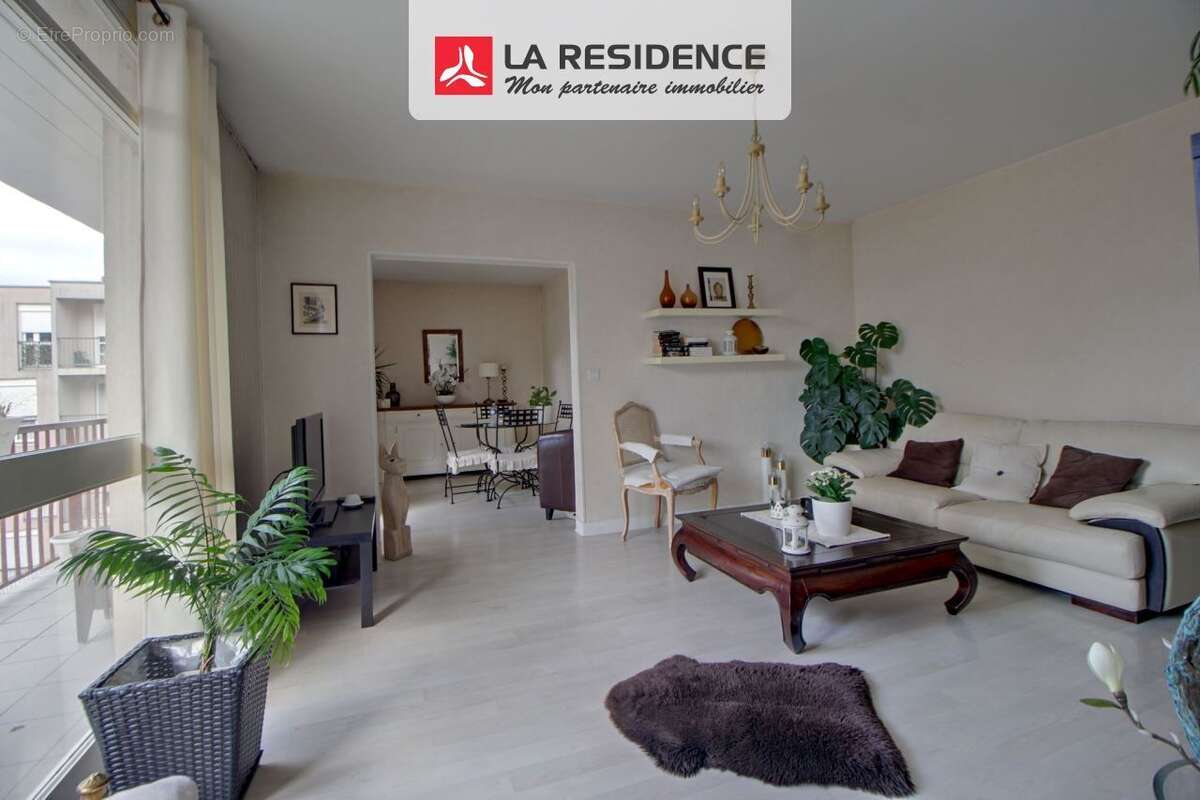 Appartement 79 m² à Velizy-Villacoublay  - photo 4