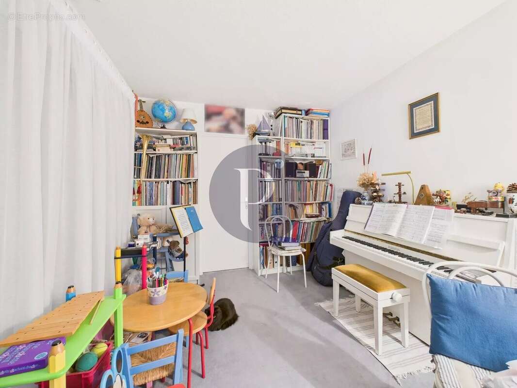 Appartement à VERRIERES-LE-BUISSON