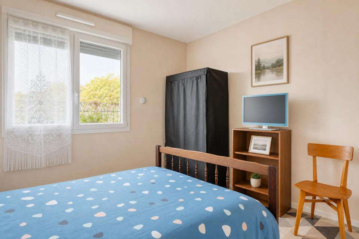 Appartement à VAL-DE-REUIL