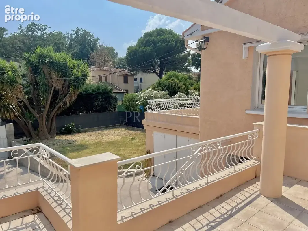 Maison Centre Ville Fréjus, 2 chambres, avec grand garage - photo 5
