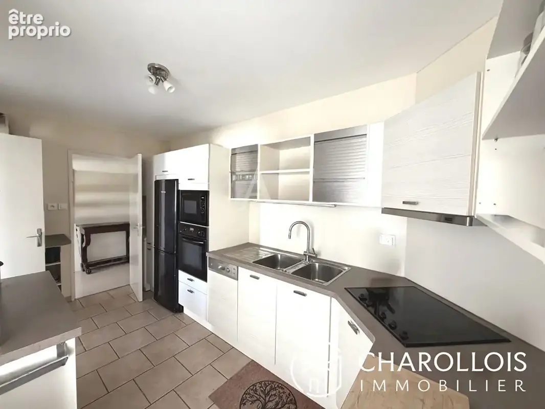Appartement T5 - 107 m² - MÂCON - photo 4