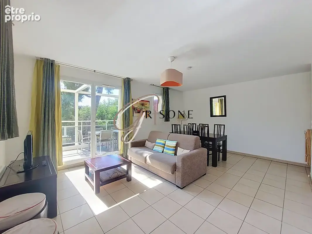 Appartement à SIX-FOURS-LES-PLAGES