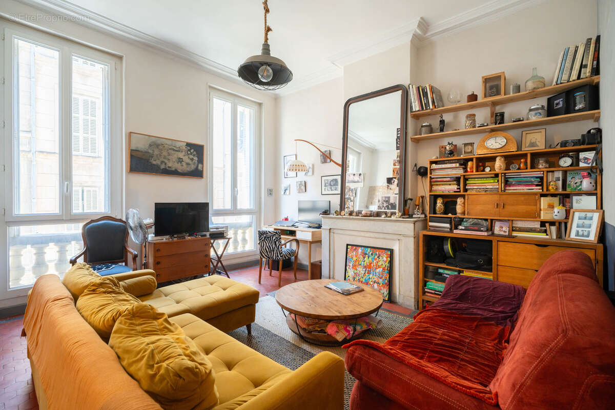 Appartement à MARSEILLE-1E