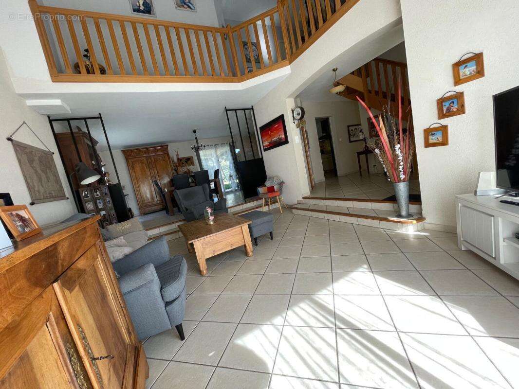 Maison à NEUILLE