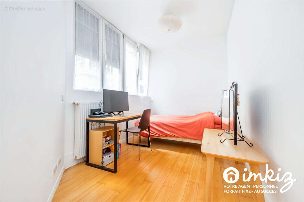 Appartement à PARIS-14E