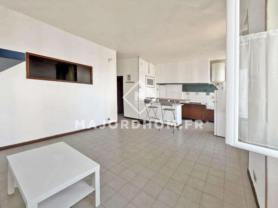 Appartement à MARSEILLE-5E