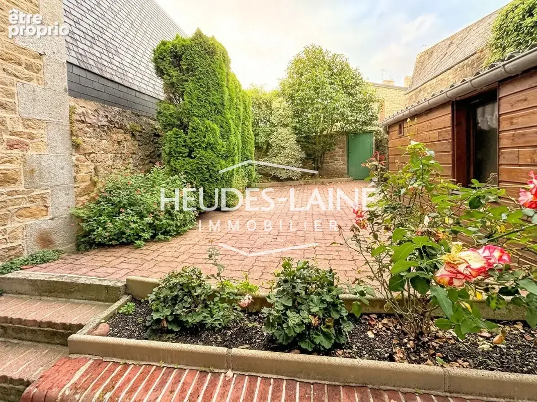 À VENDRE ? Maison de ville atypique au coeur d'Avranches - photo 11