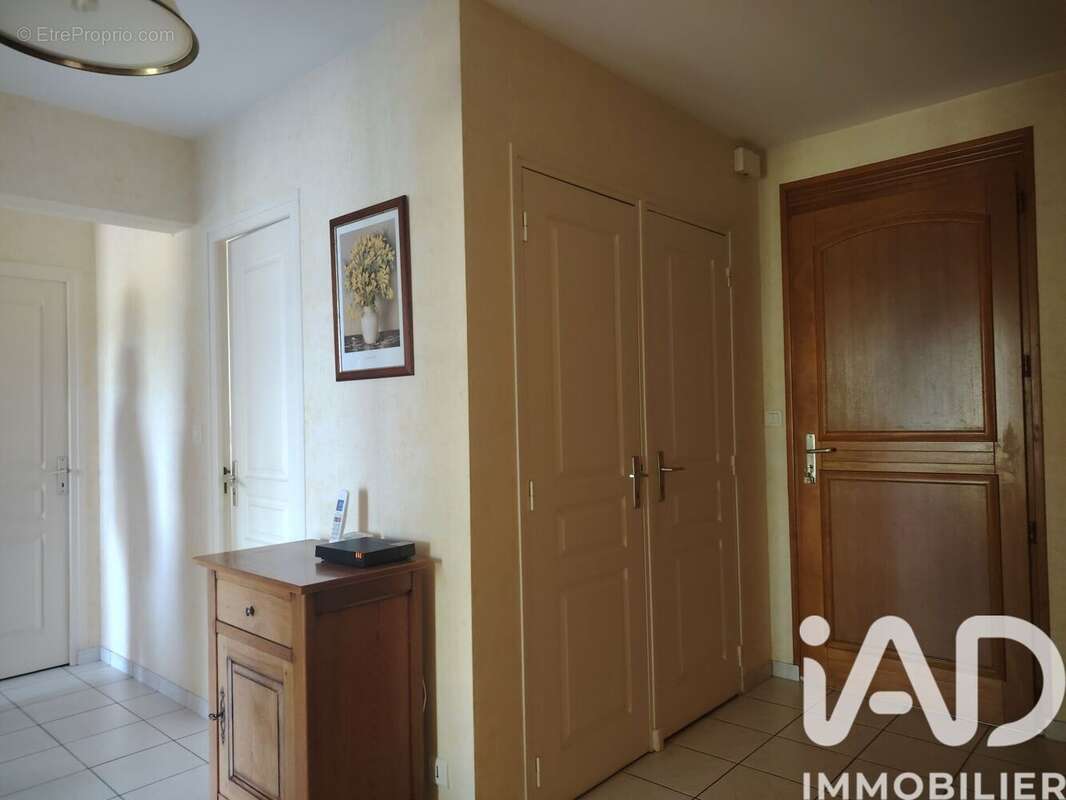 Maison 130 m² à Drevant  - photo 6