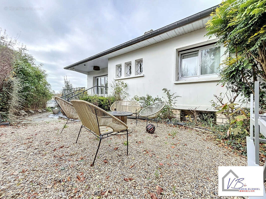 Maison à LILLEBONNE