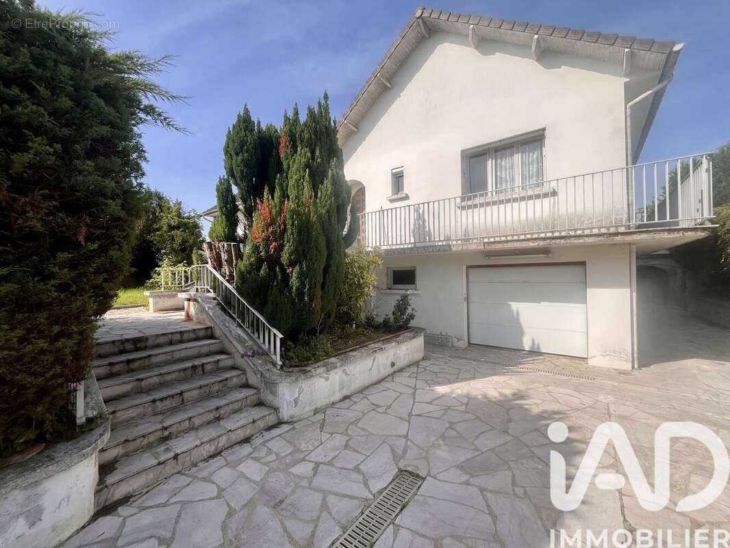 Photo 2 - Maison à THOUROTTE