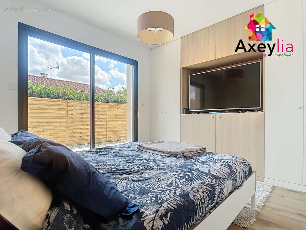 Maison à POUILLY-SOUS-CHARLIEU