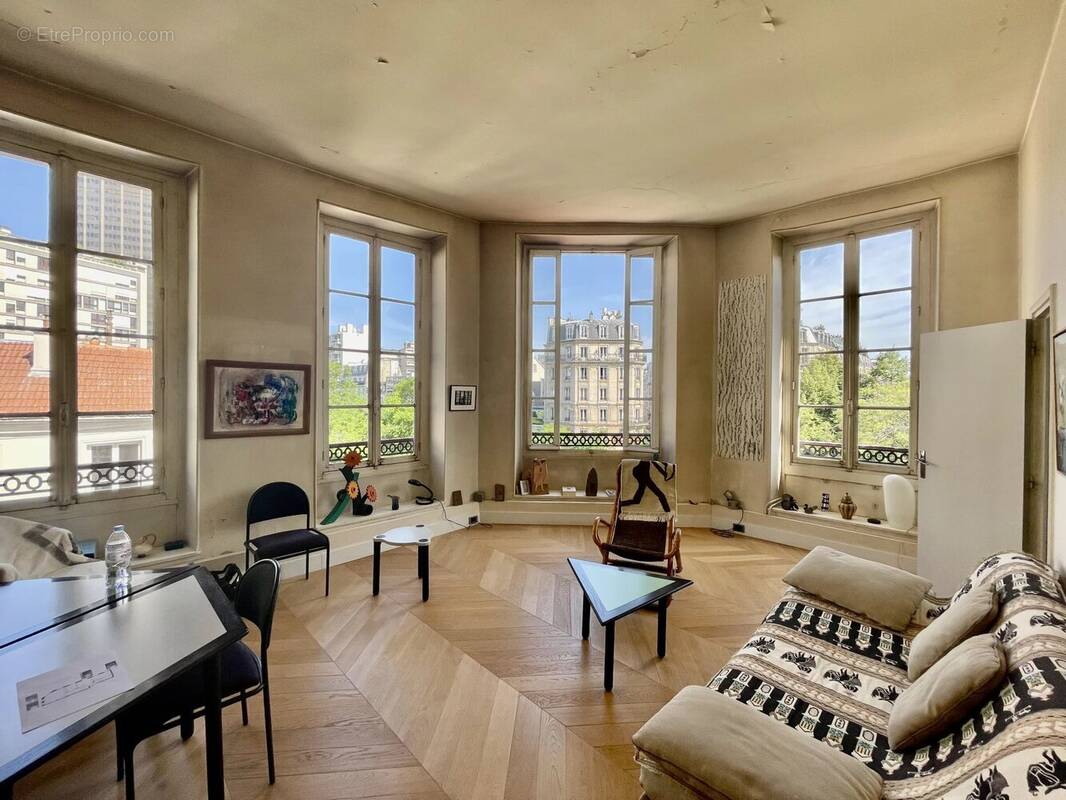 Appartement à PARIS-14E