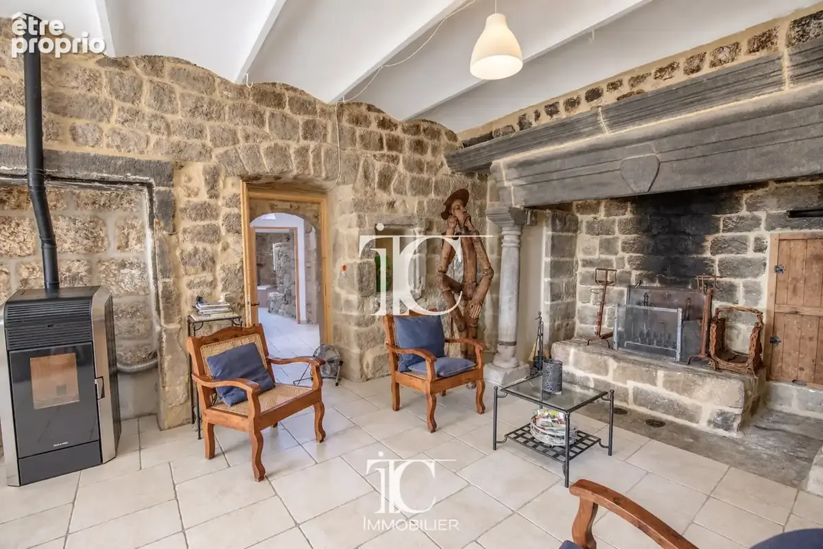 Propriete du xviieme siecle 400m² habitable 4280m² de terrain - photo 29