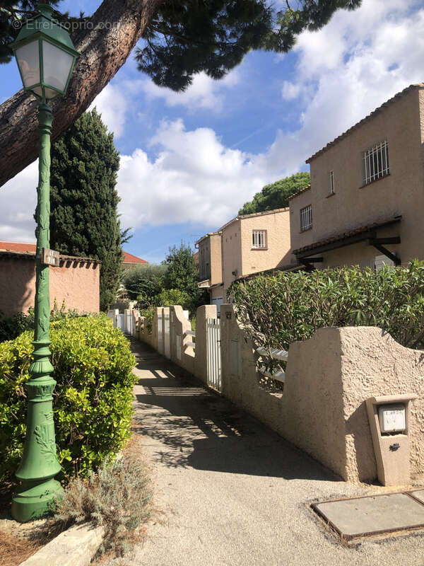 Maison à SIX-FOURS-LES-PLAGES