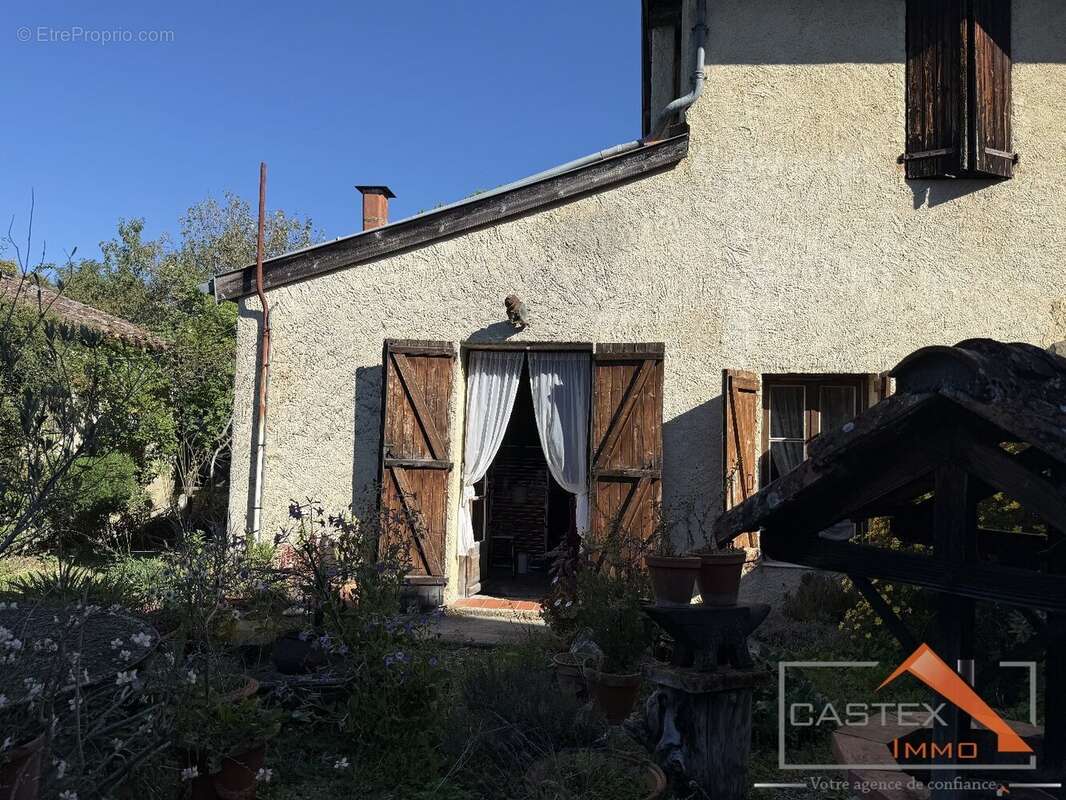 Maison à SAINT-ELIX-LE-CHATEAU