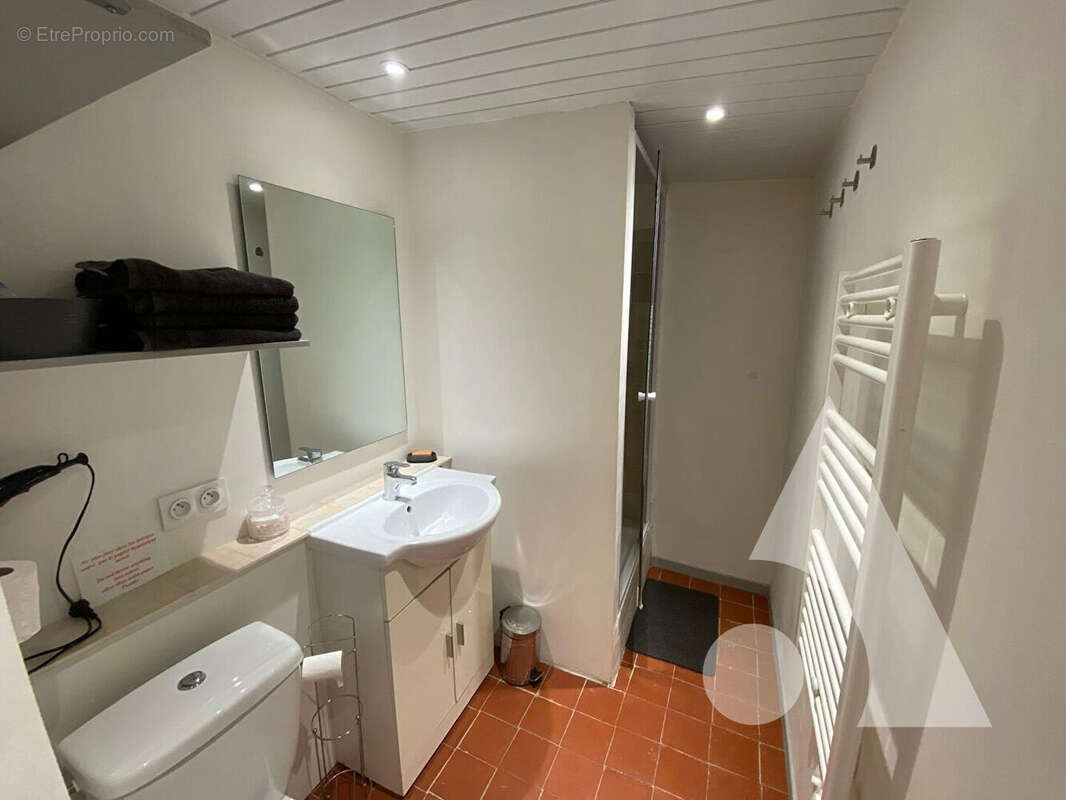 Appartement à REGUSSE