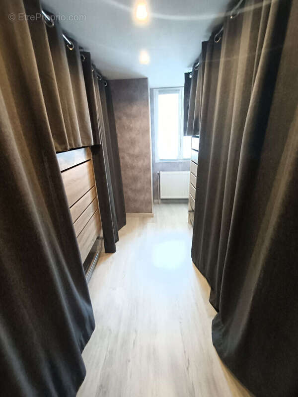 Maison à VIC-LE-COMTE