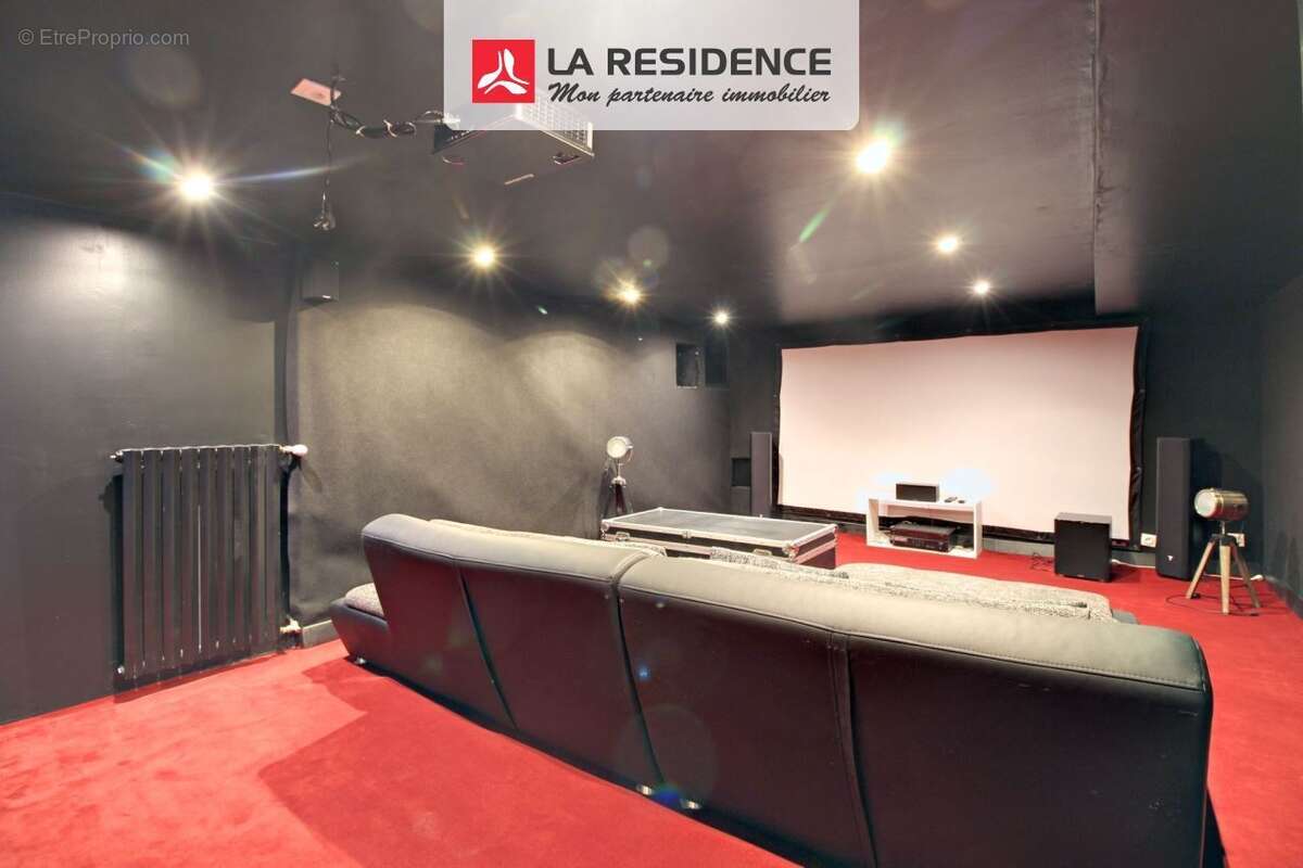 Maison à BONNIERES-SUR-SEINE