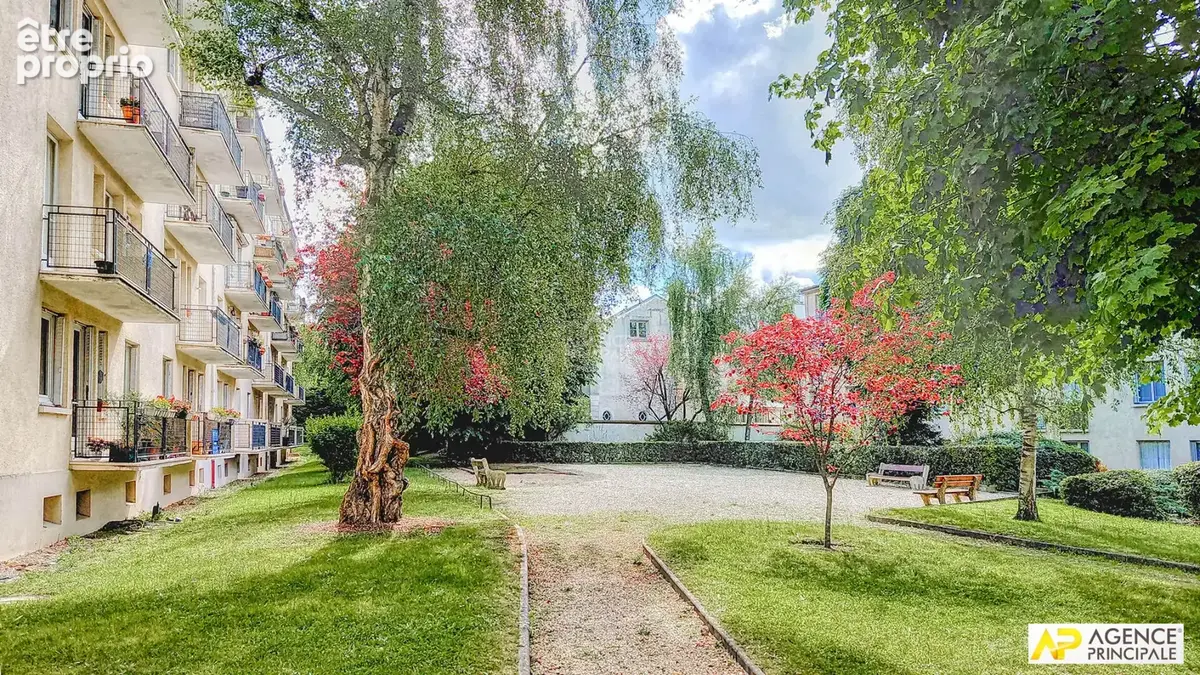 Versailles Rive Droite square Jean Houdon - Appartement 6 pièces 126.67 m² carrez avec balcons, caves et box - photo 19