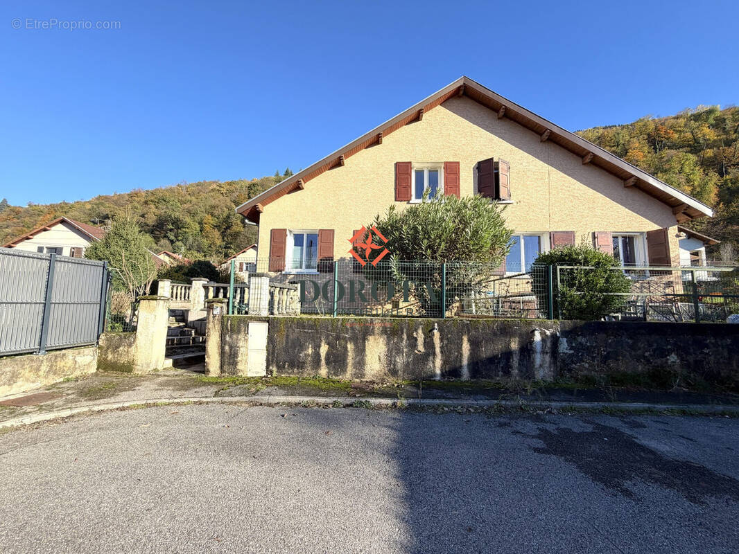 Maison à VILLARD-BONNOT