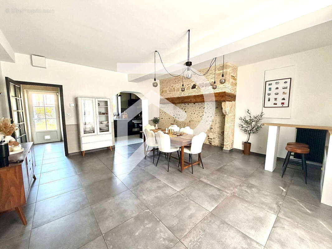 Maison Béarnaise Labastide-Cézéracq 7 pièces 177 m² - photo 3