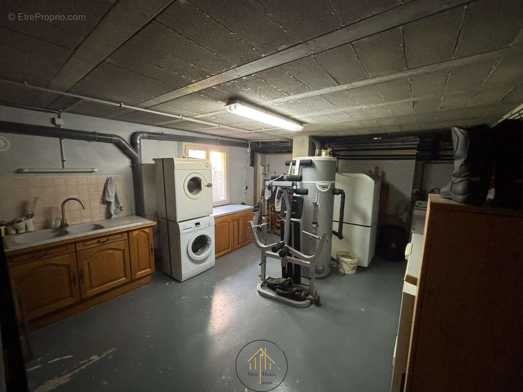 Maison 3 chambres, piscine, garage, terrain clos et arbore - photo 11