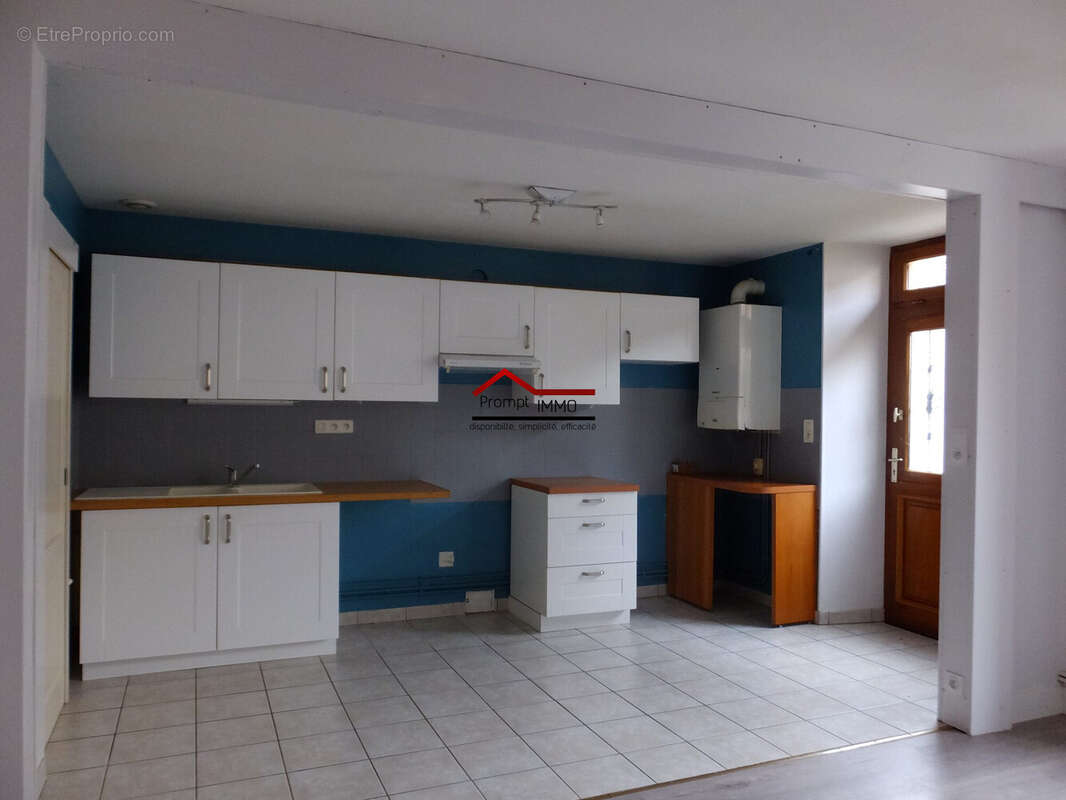 Appartement à SAULZAIS-LE-POTIER