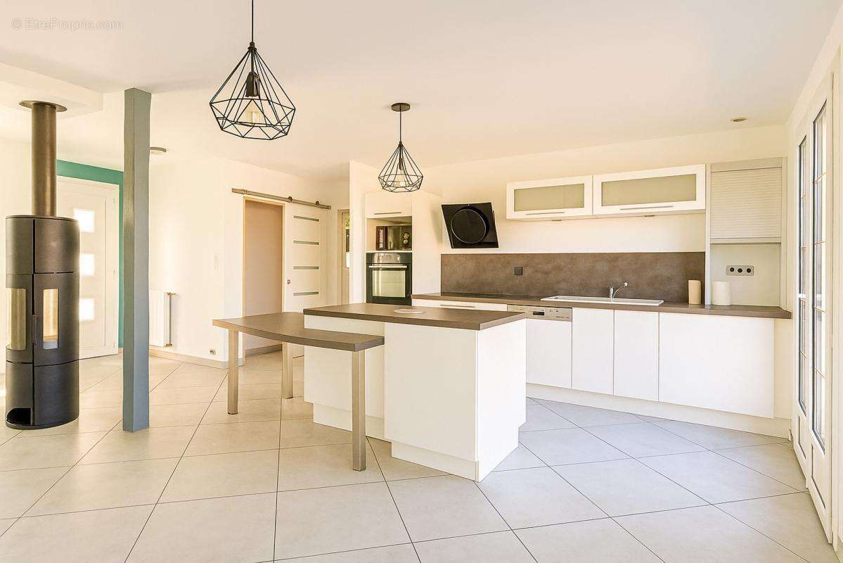 Maison à LA VILLEDIEU-DU-CLAIN