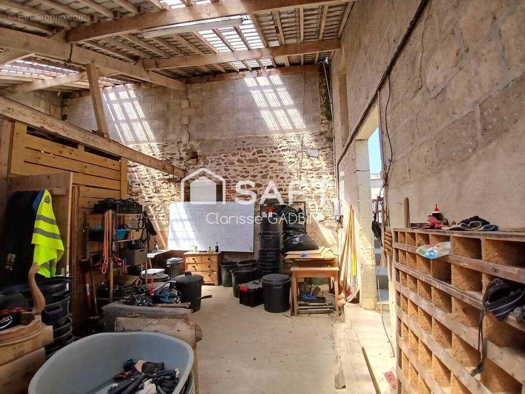 Photo 4 - Commerce à BRAINS-SUR-LES-MARCHES