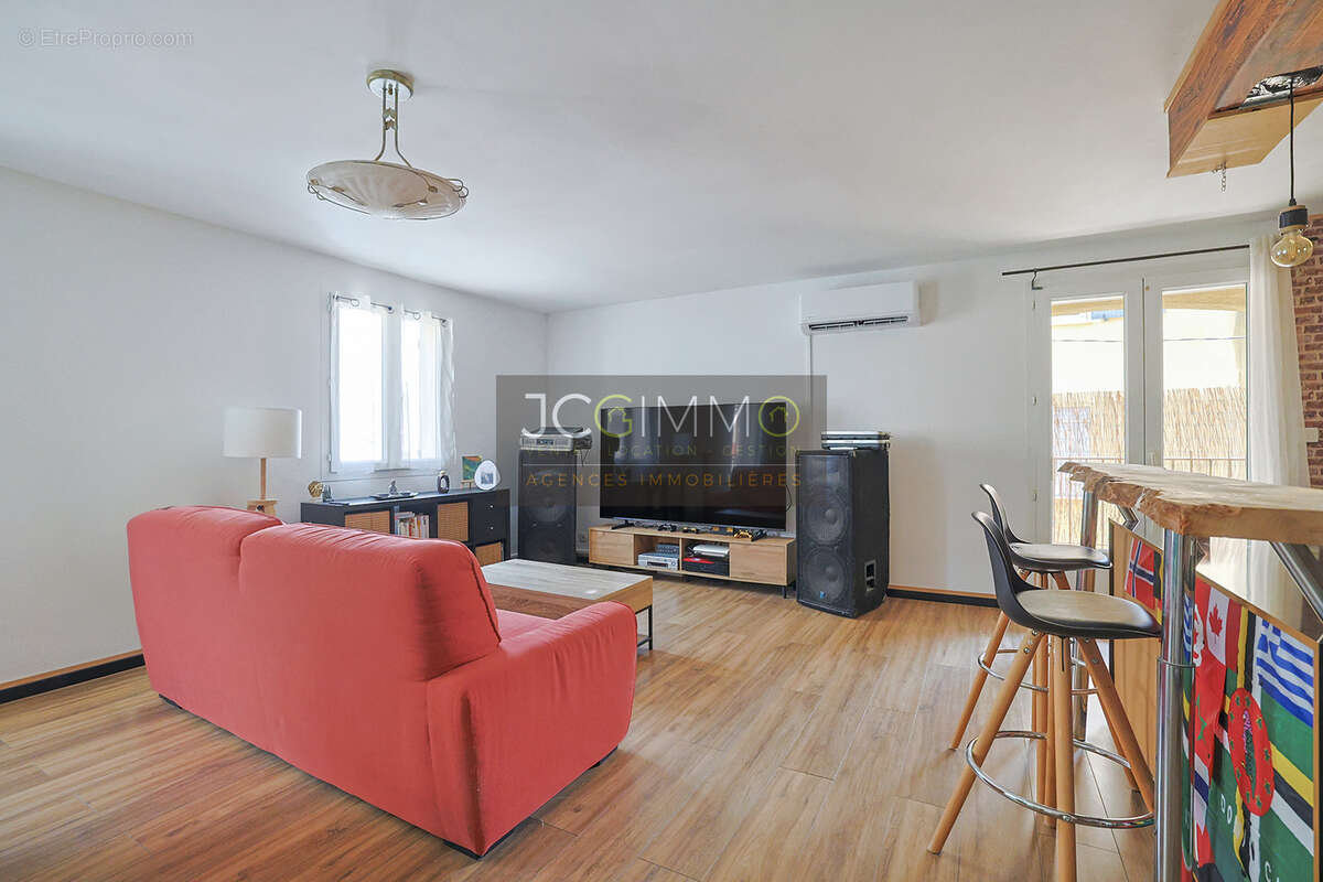 Appartement T4 + 2 extérieurs - photo 9
