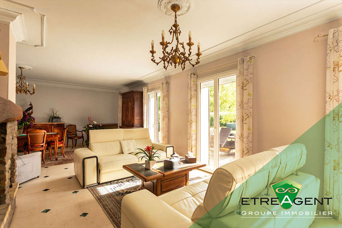 Maison LE VAL DORÉ - 190 m² - 6 chambres - photo 7