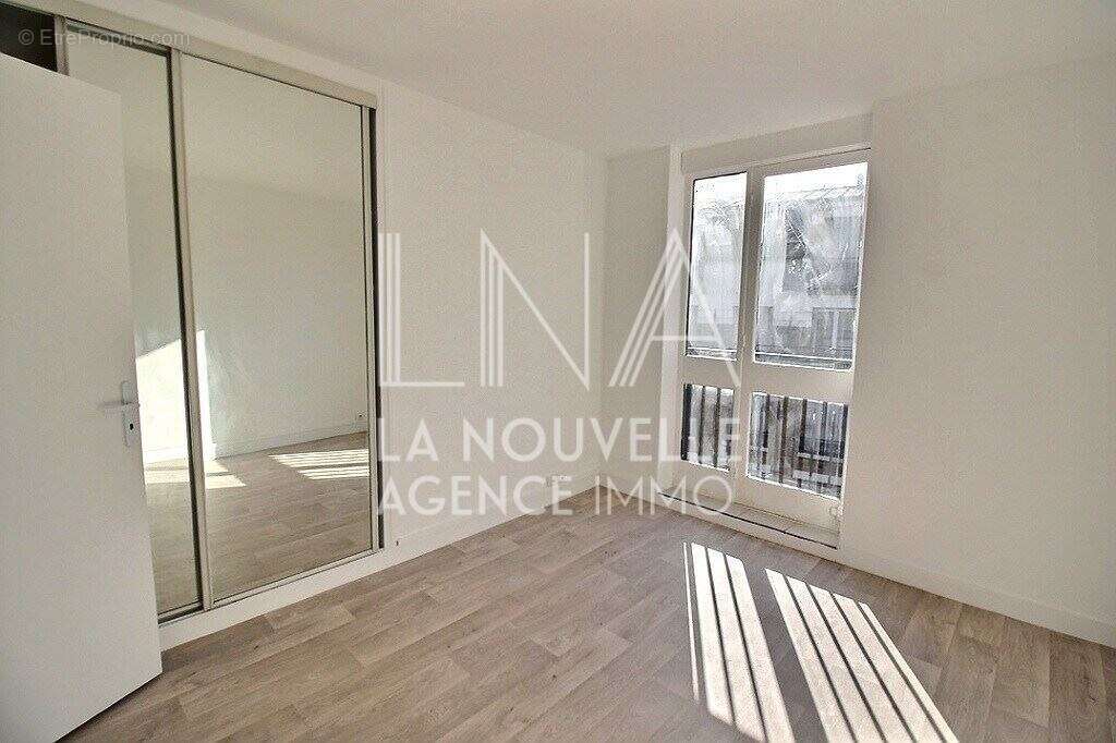 Exclusivité - Eglise de Pantin  T5 103m²  dernier étage avec balcon - photo 4