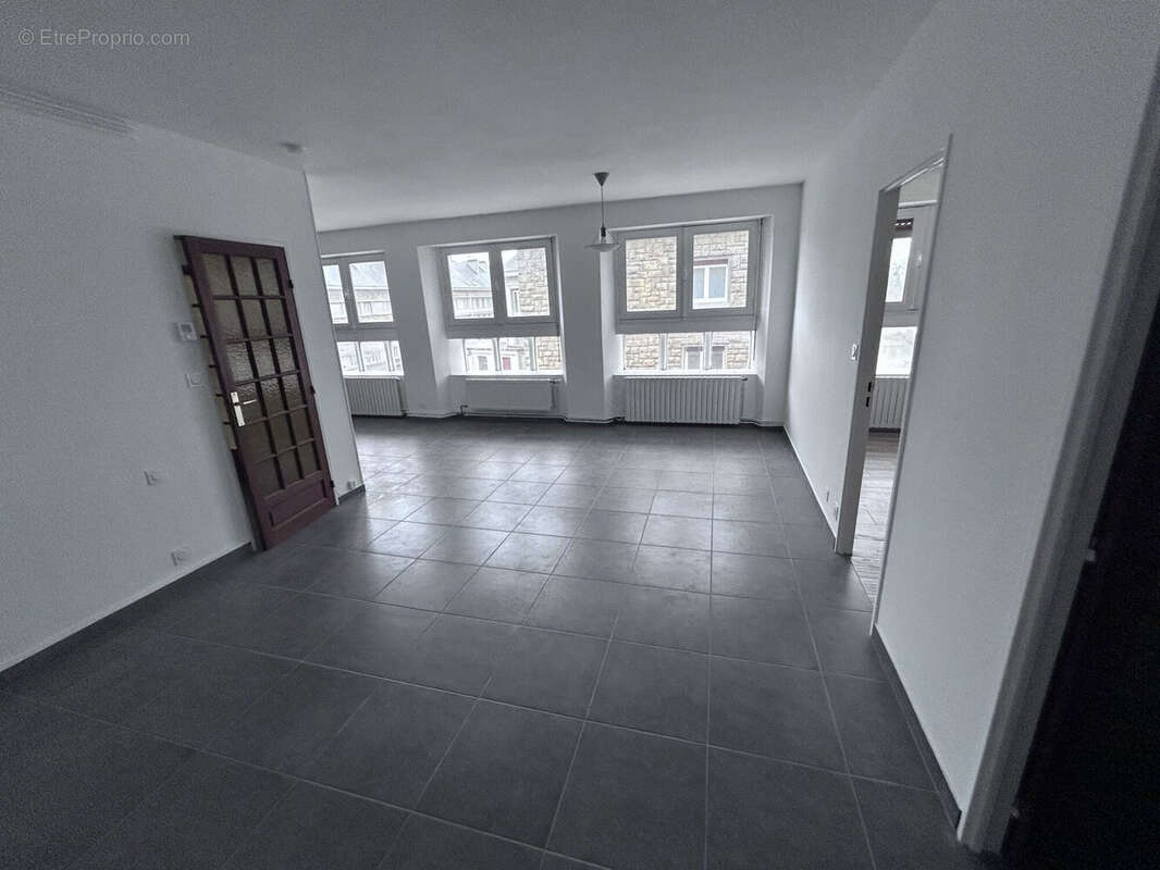 Appartement 2550 m² à Sedan  - photo 7