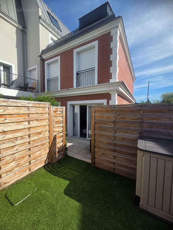 Maison à LE BLANC-MESNIL