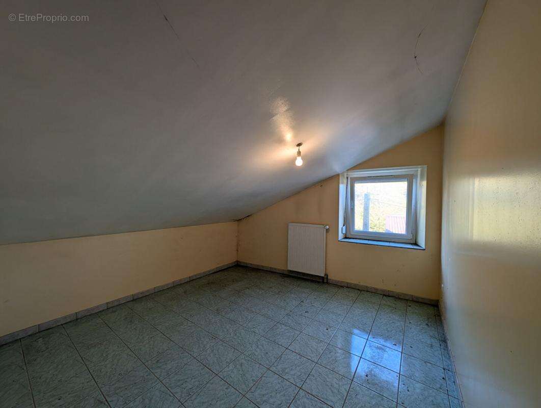 Maison à FONTAINE-LES-CLERVAL